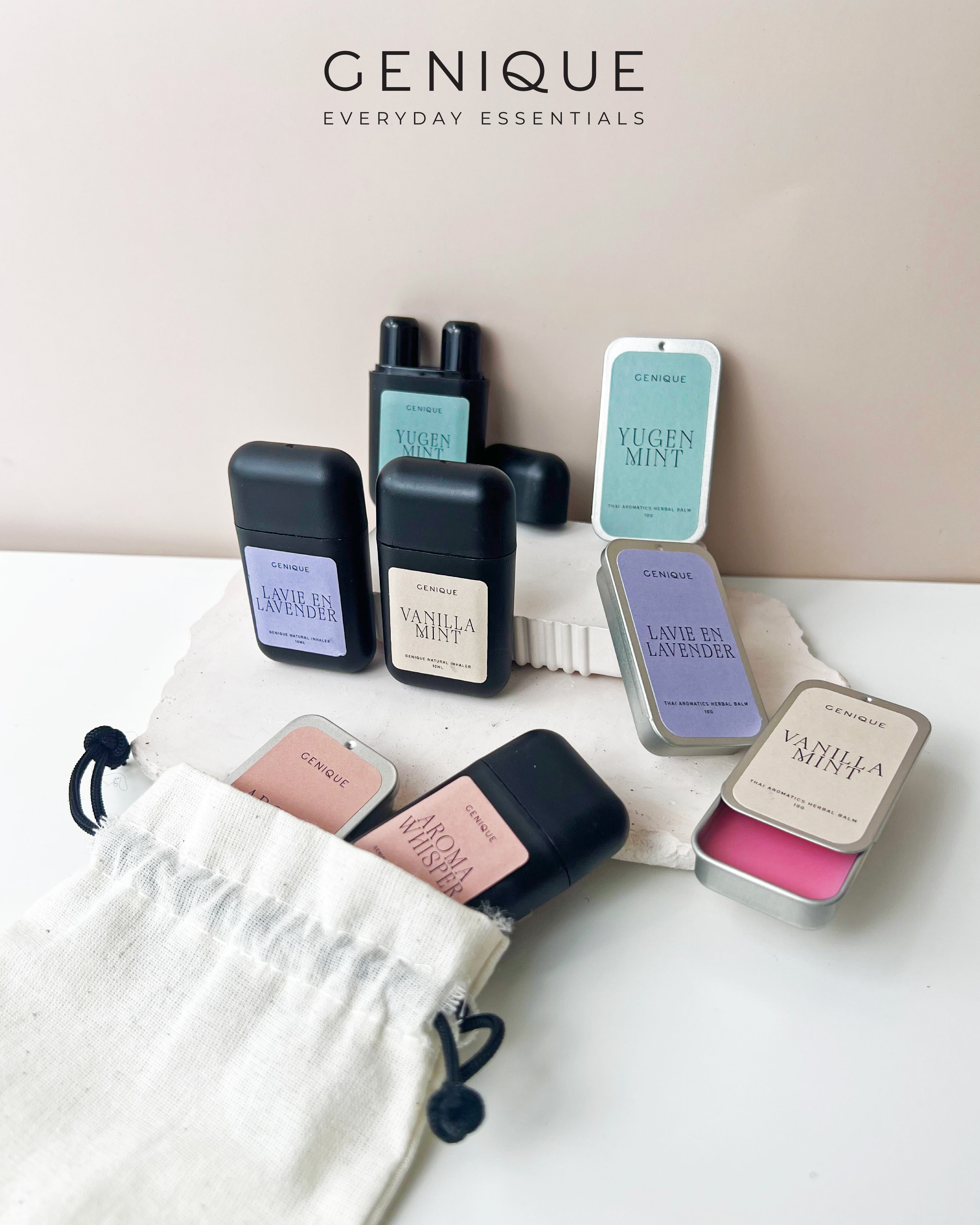 Genique พรีเมี่ยมเซท Giftset Happy ยาดมสองรู+ Aroma Relaxing Balm ในถุงผ้า