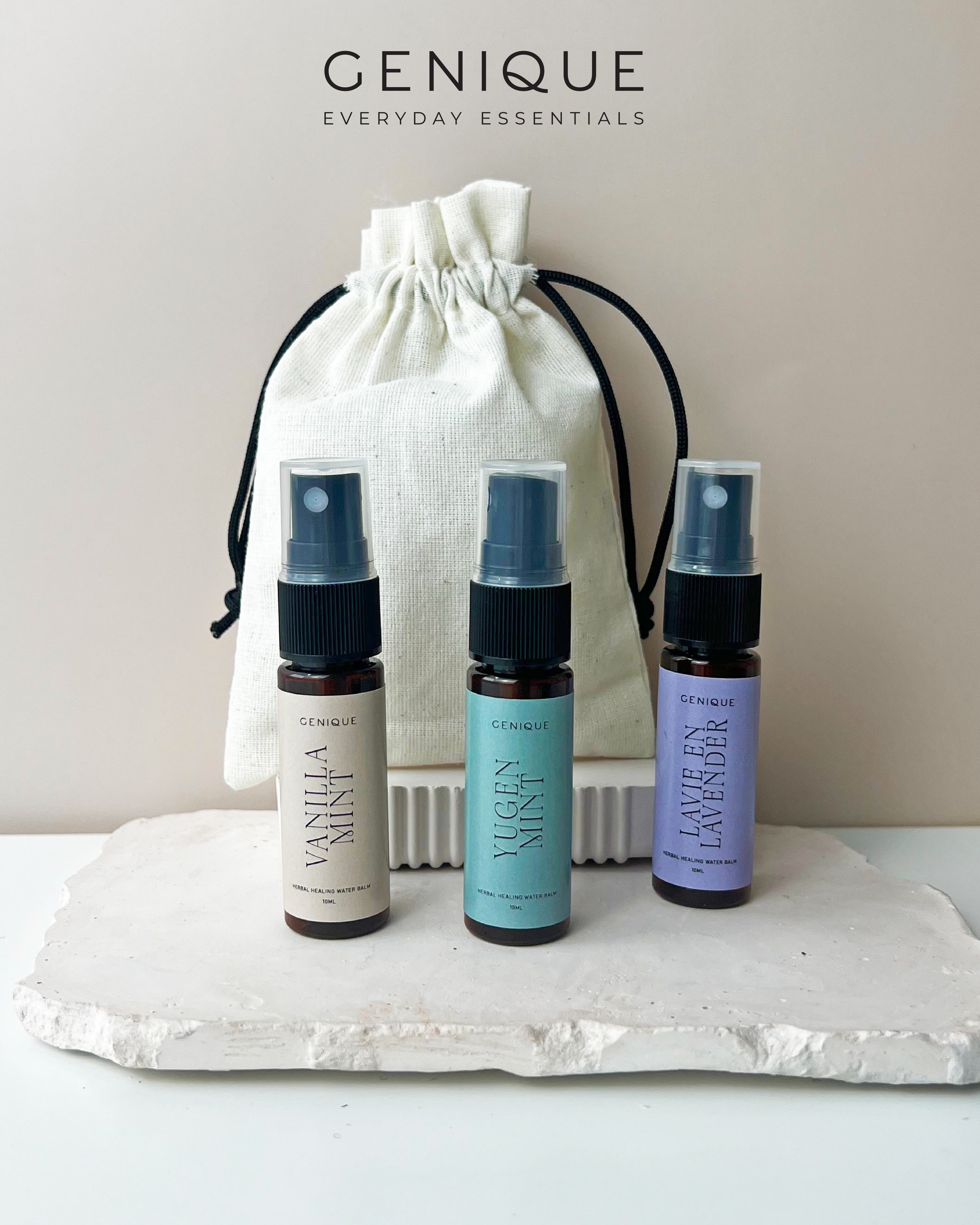 Genique พรีเมี่ยมเซท Giftset Happy - Room Spray 3 ขวด ในถุงผ้า