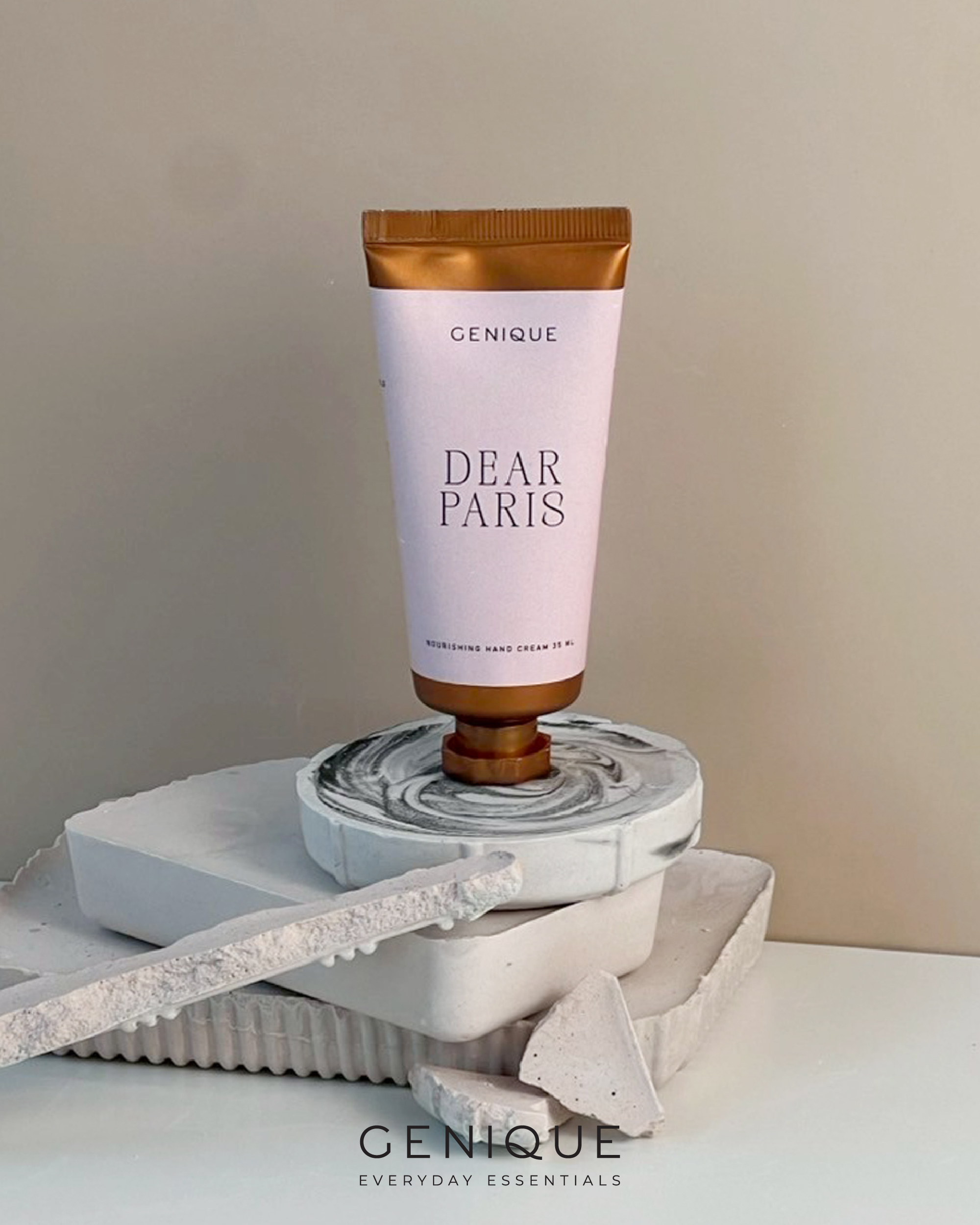 Genique Handcream ครีมบำรุงมือ | Dear Paris