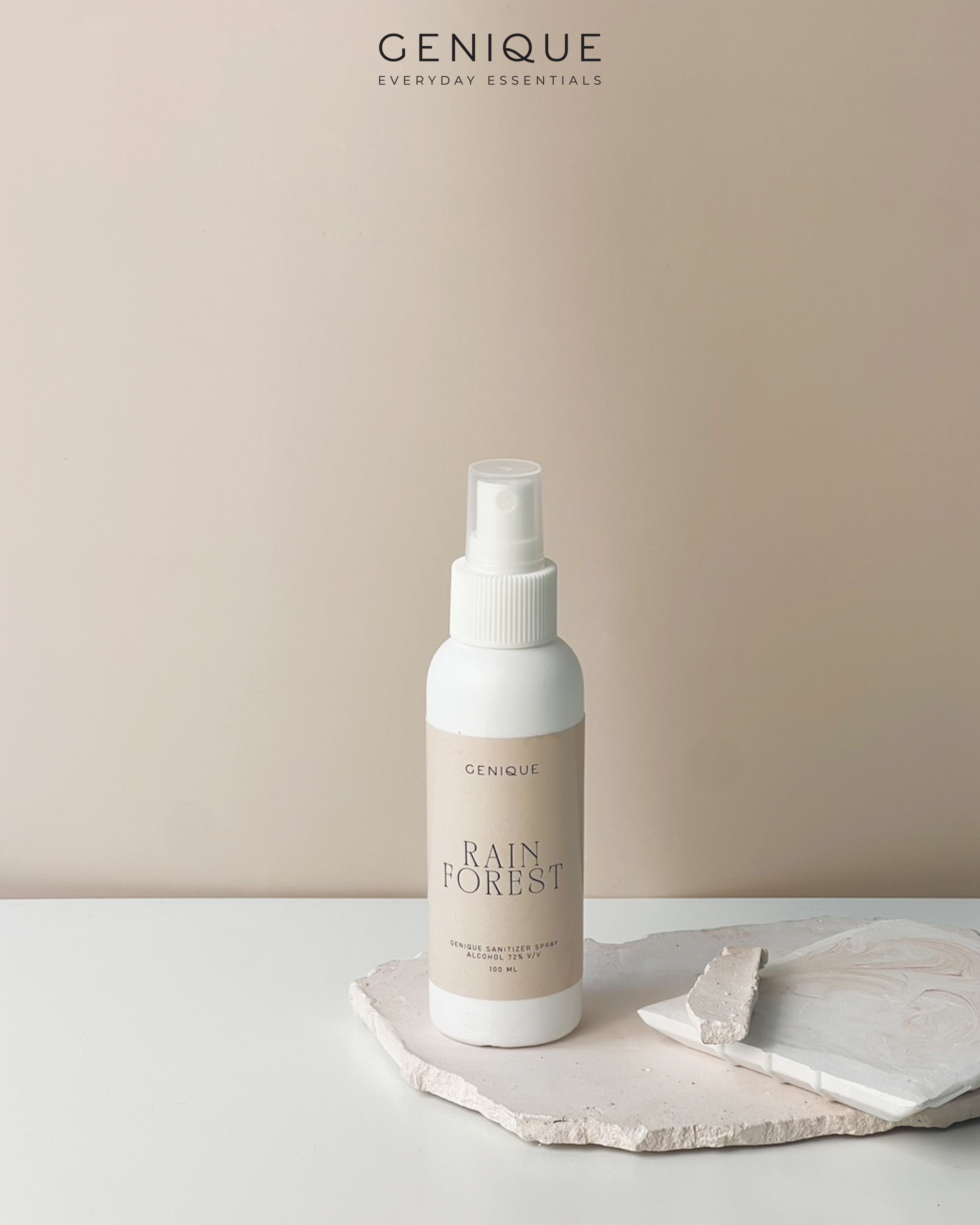 Genique spray alcohol สเปรย์แอลกอฮอล์ แบบขวด | Rain Forest สีเบจ